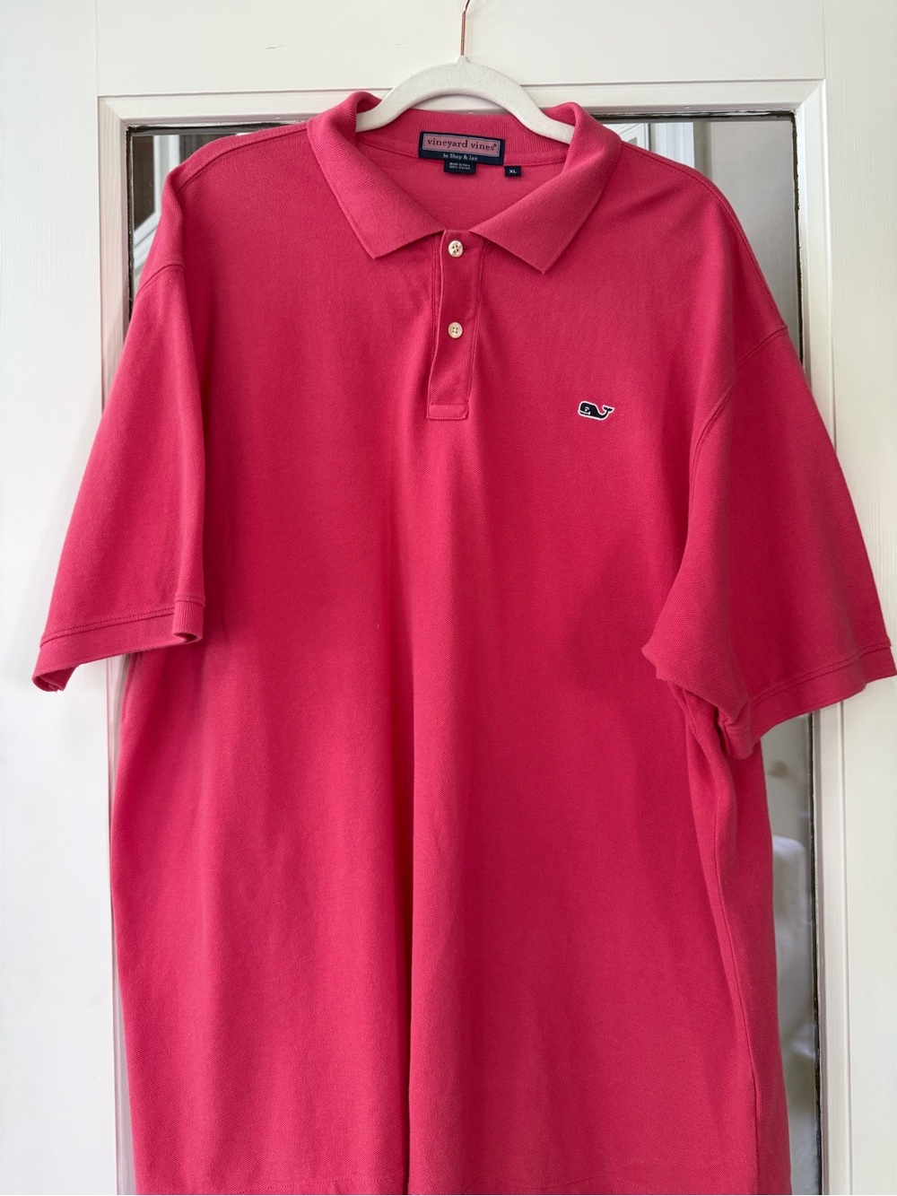 Vineyard Vines Men's Raspberry Polo with Whale Logo. Clean, smoke free home. XL